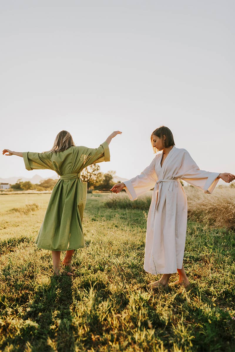 'Radiance from the heart' Green Linen Kimono - Image 4