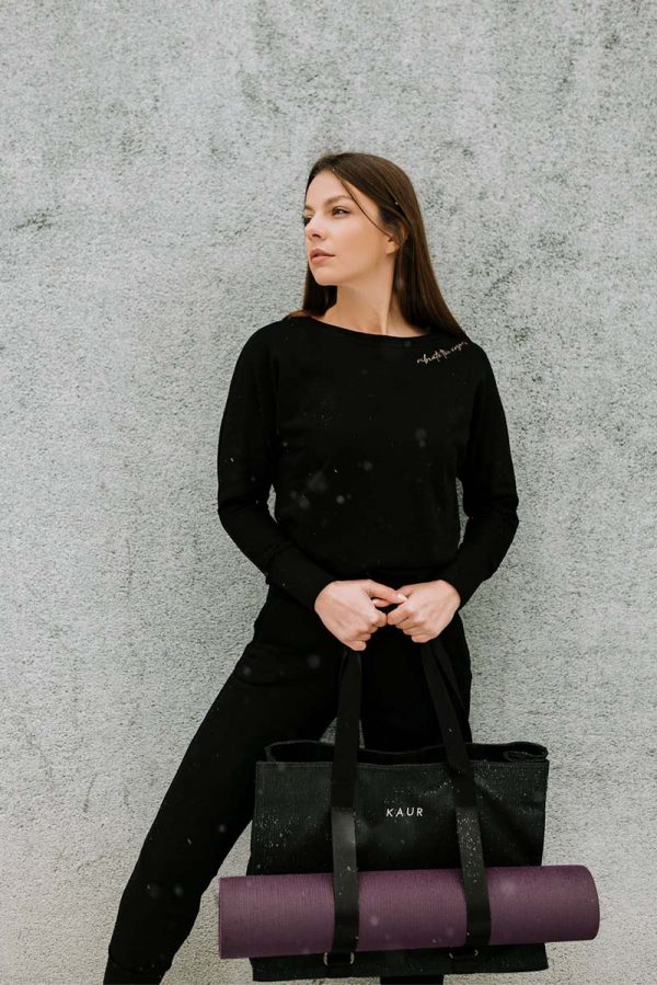 KAUR Vibrate the Cosmos - Sweatshirt and Jogger Set